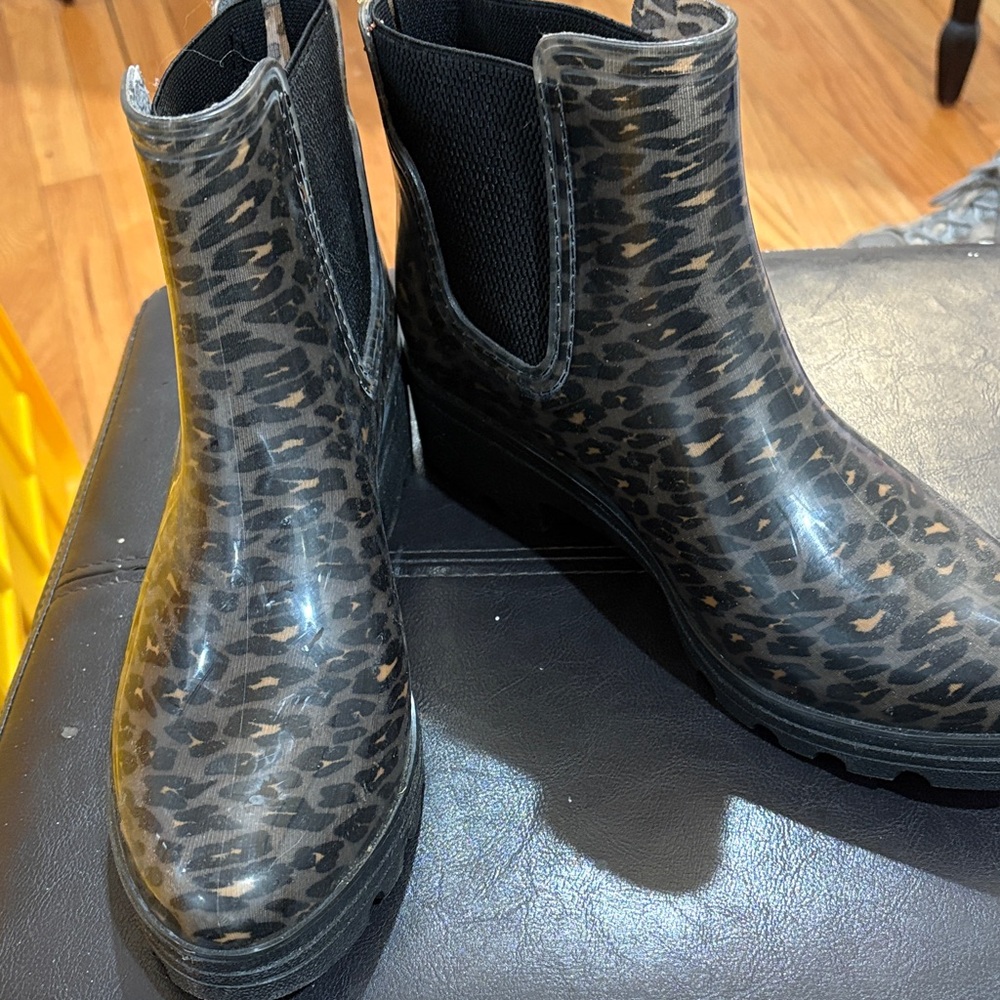 Stylish Leopard Print Women's Rain Boots